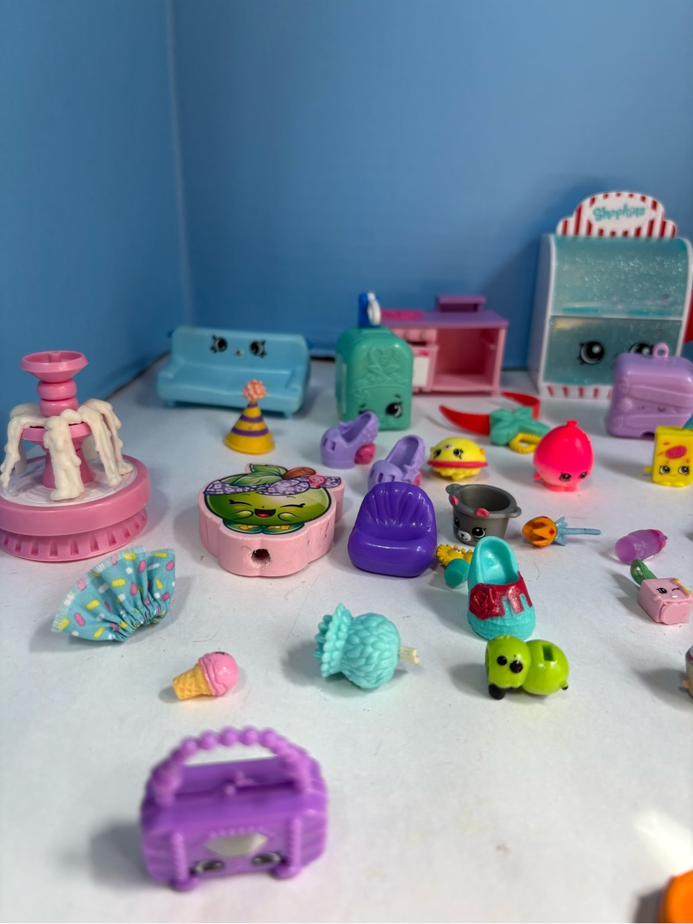 Shopkins Mini Play Accessories Set - Purple, Pink, Blue, Green